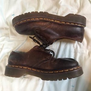 Vintage Brown made in England Dr Marten Oxford leather shoes